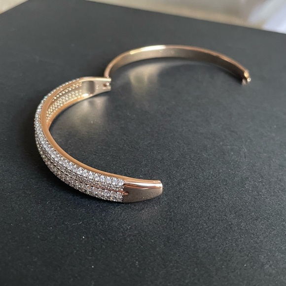 Bangle bracelet - Picture 4 of 10